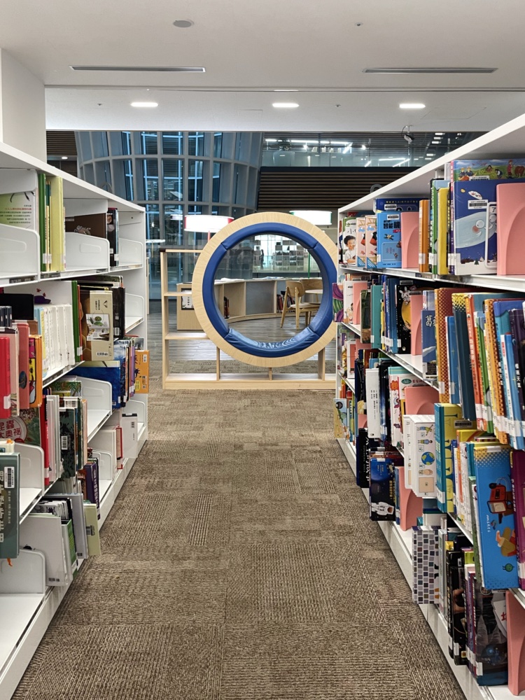 桃園市立圖書館總館 親子閱覽區