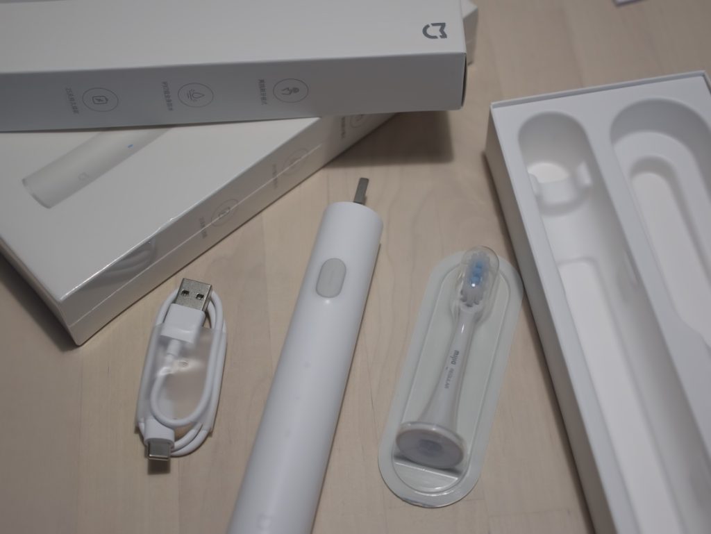 小米電動牙刷T300包裝內容物